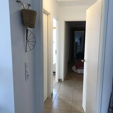 Appartement T3 65 M2 Vue Lac 2 Chambres Terrasse * 엑스레뱅