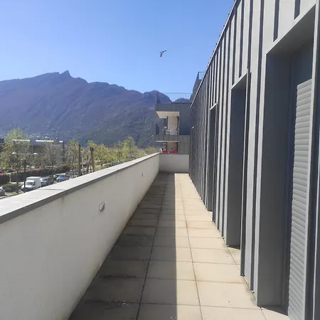 Appartement T3 65 M2 Vue Lac 2 Chambres Terrasse 엑스레뱅