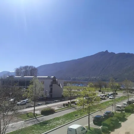 Appartement T3 65 M2 Vue Lac 2 Chambres Terrasse 아파트 *